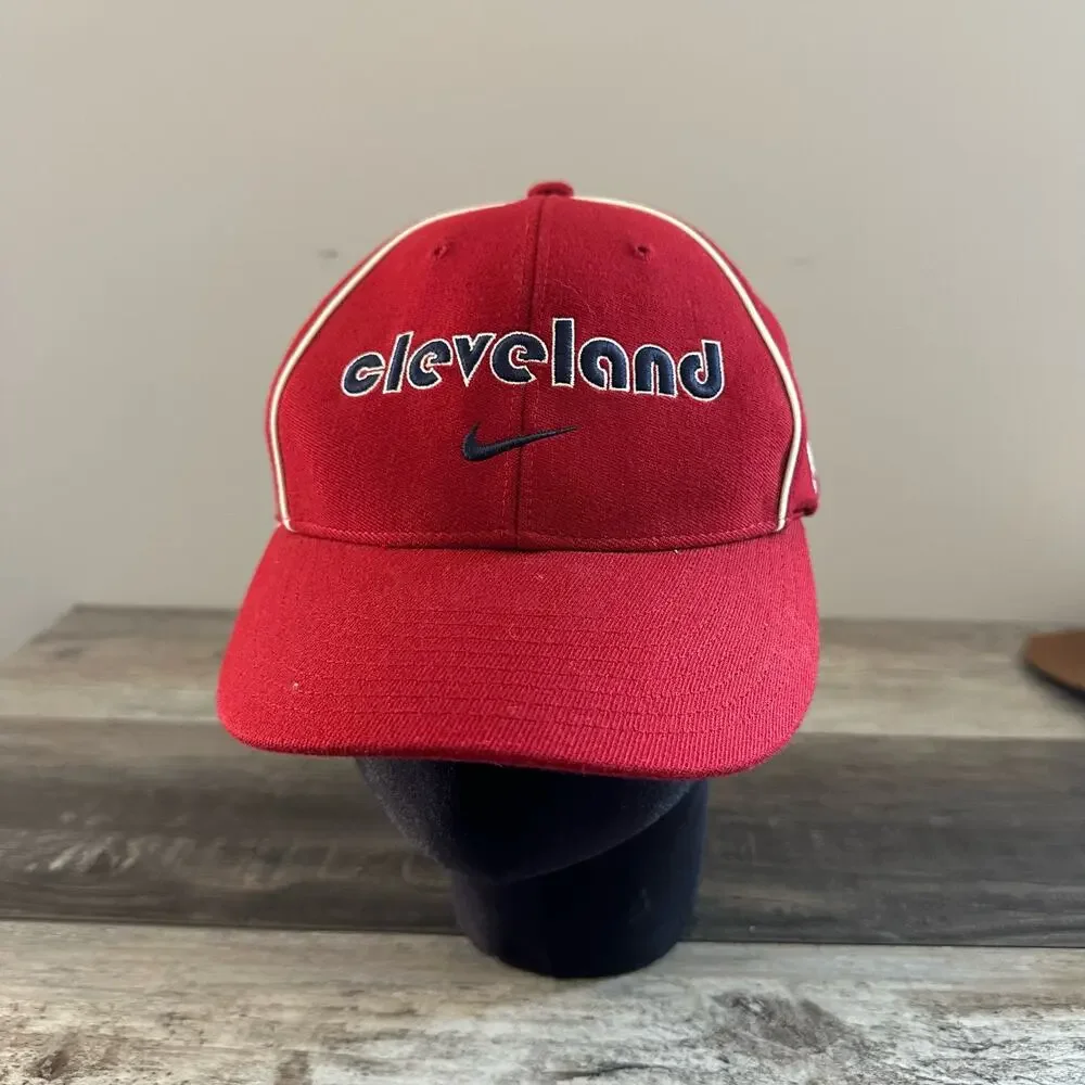 Vintage Red‎ Nike Red NBA Cleveland Cavaliers Spell Out Swoosh Hat 2000s Y2K M